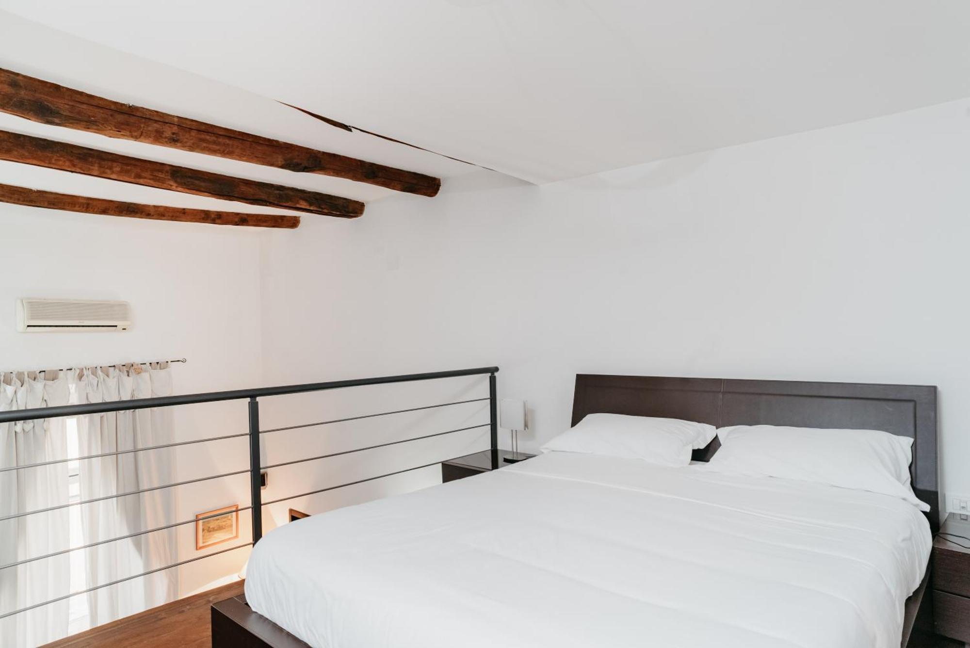 Ferienwohnung La Casa Dell' Avvocato - Centro Neapel Exterior foto